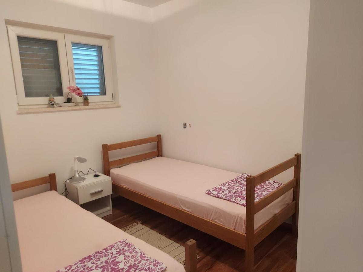 Apartman Slavica Rogoznica  Exteriör bild